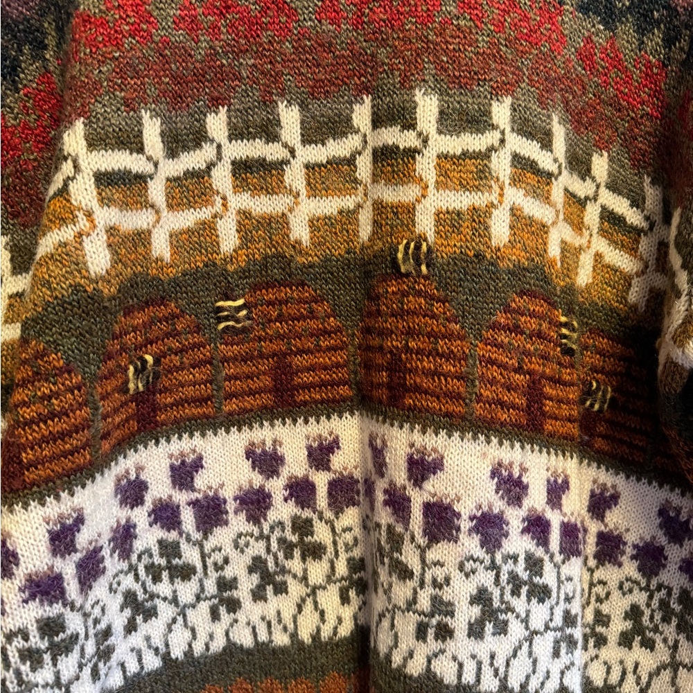 Rare vintage sweater Barbra sue landscape, spring bumblebees beehives small - Picture 2 of 16